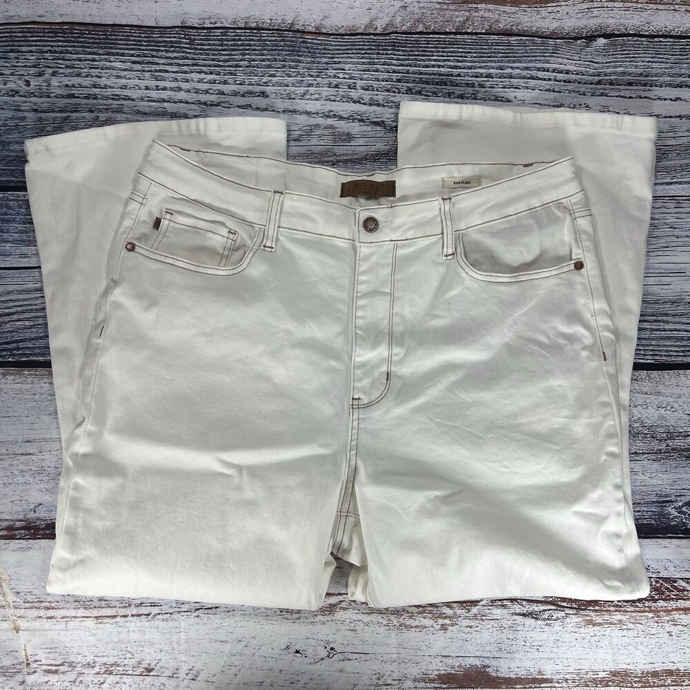 Judy Blue Kick Flare High Rise White Jeans 881080 Women’s 20W